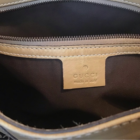 Gucci Bags - Picture 15 of 16